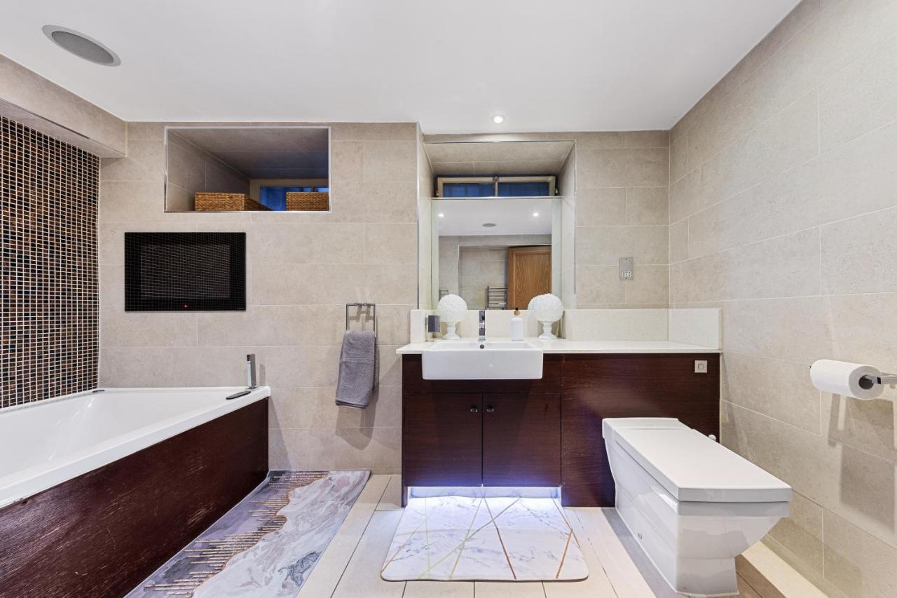 Apartmán Ultra Massive House By Hyde Park Londýn Exteriér fotografie